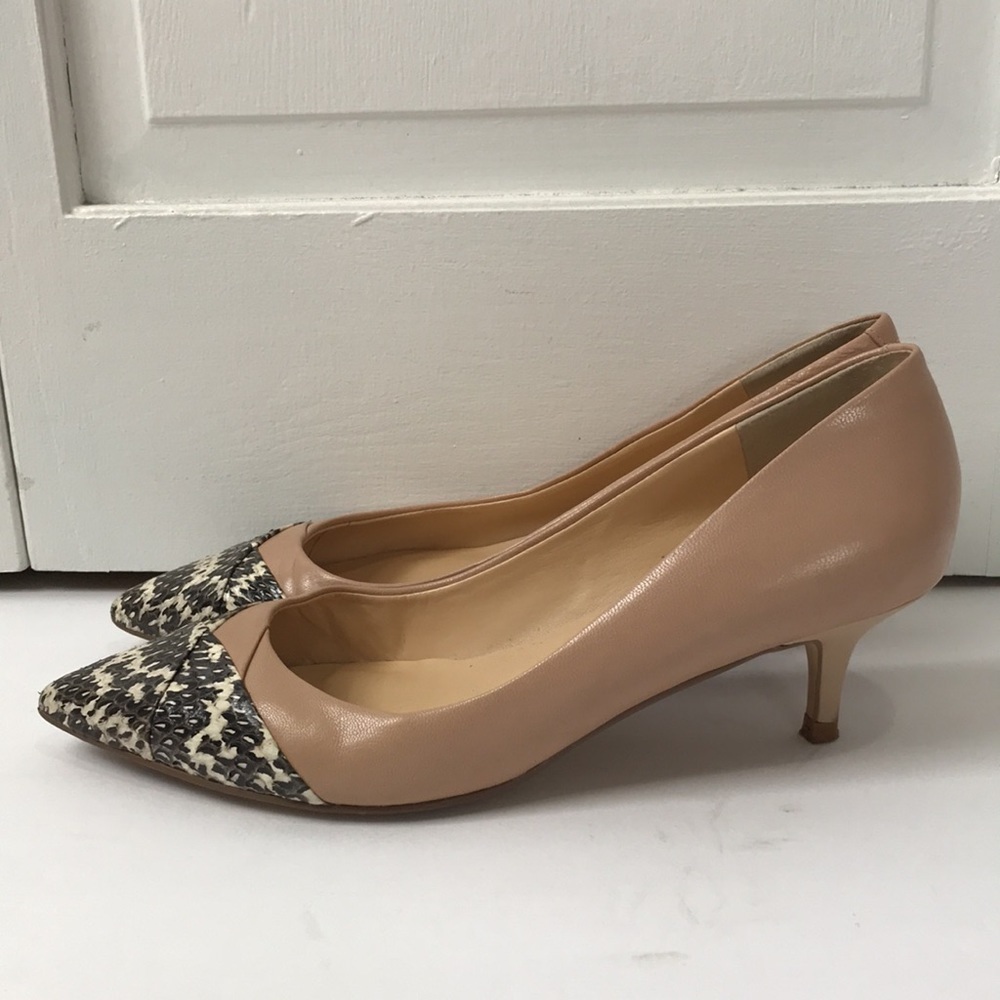 2/$50 IVANKA TRUMP Beige Snakeskin Panel Kitten Heels Size 6.5M